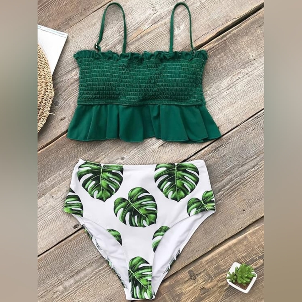 Cupshe Green Ruffle Bikini Top and Leaf Print Bottoms Medium NEW